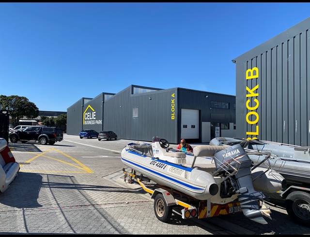 444M² WAREHOUSE TO LET IN TOKAI